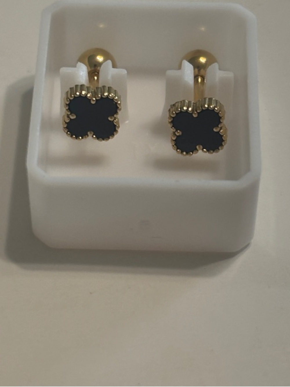 Fashion Jewelry Gold and Black Clover Stud Earrings